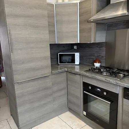 Maison Les Cinq Etoiles بيت للعطل رُمْيِريمو