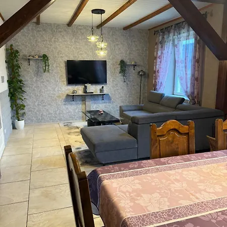 Maison Les Cinq Etoiles رُمْيِريمو
